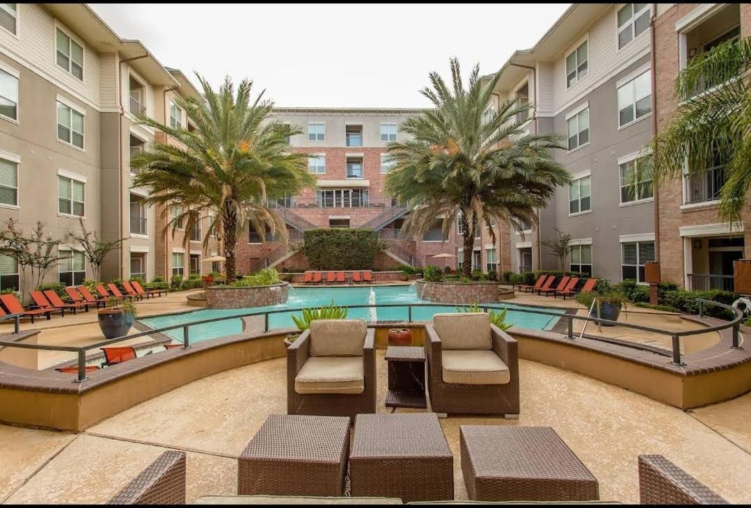 Welcome To The Suite Spot Luxury 1Bedroom Mid-Rise In Suger Land Houston Exterior foto